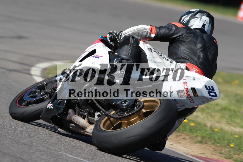 /Archiv-2022/08 17.04.2022 Speer Racing ADR/Gruppe rot/backside